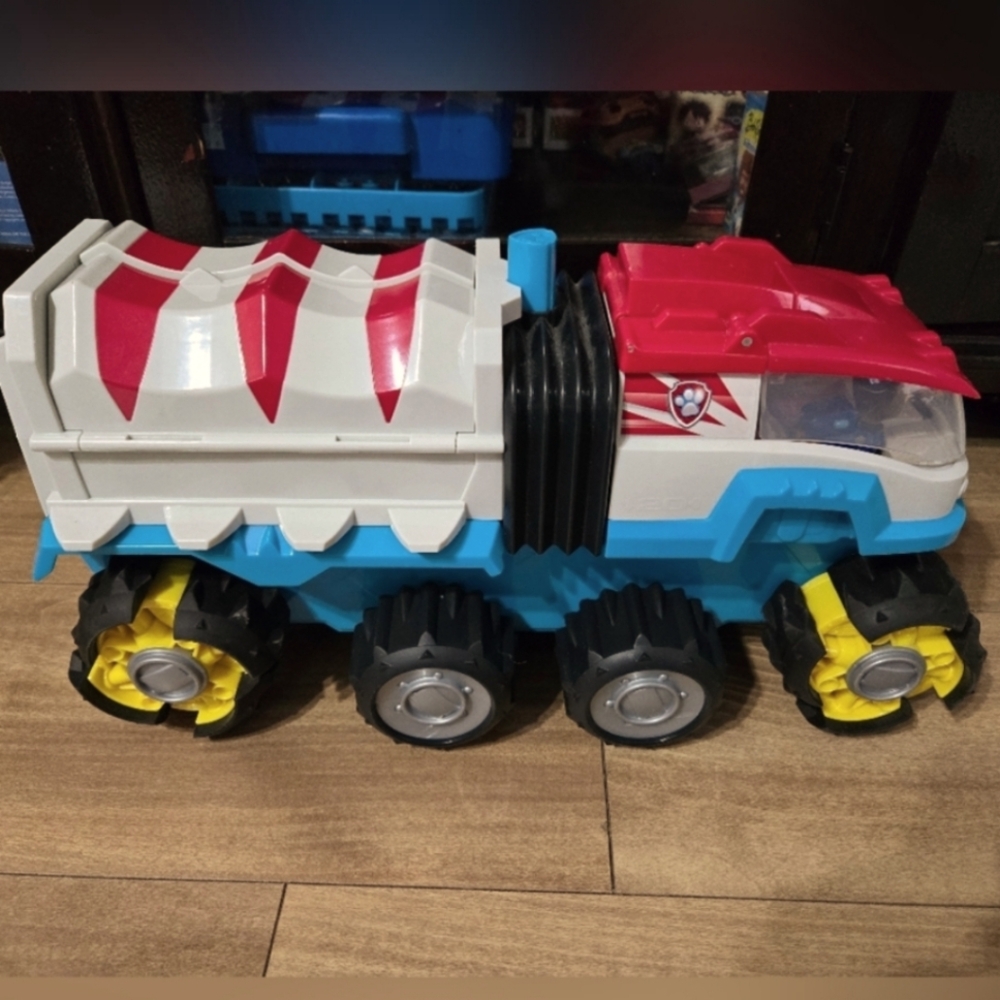 Paw Patrol Red and Blue Adventure Truck
